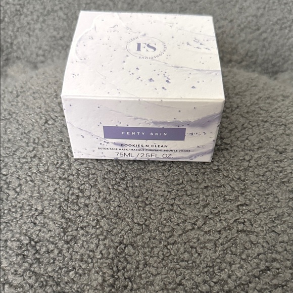 Fenty Beauty Other - Fenty Beauty Cookies N Clean Detox Face Mask - Lavender and White